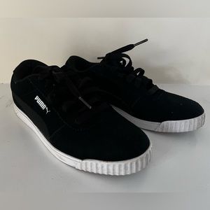 Puma Women’s Carina sneaker